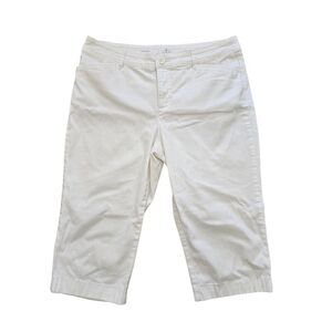St. John's Bay White Capri Pants Women’s Size 12 Cotton Stretch Casual Summer